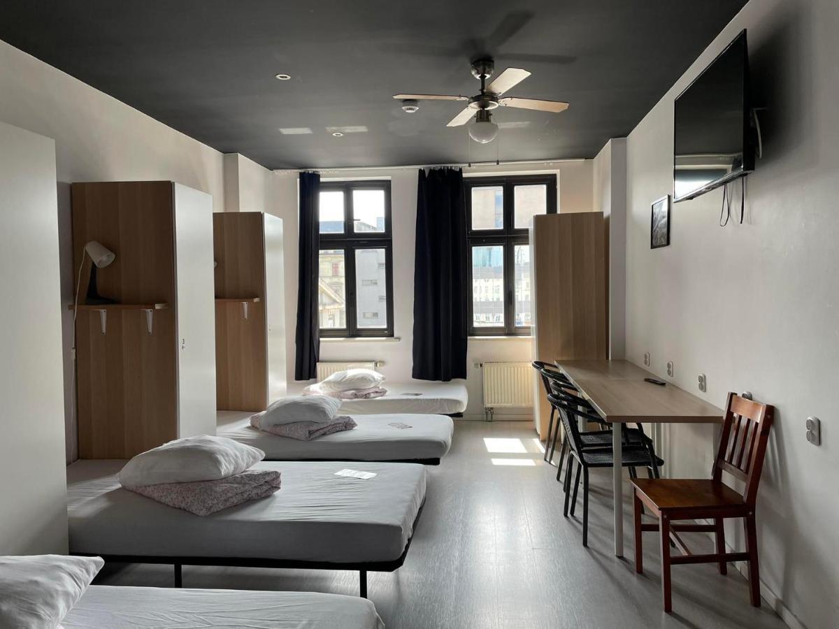 Hostel Kamienica Rynek 7 Katoviçe Dış mekan fotoğraf