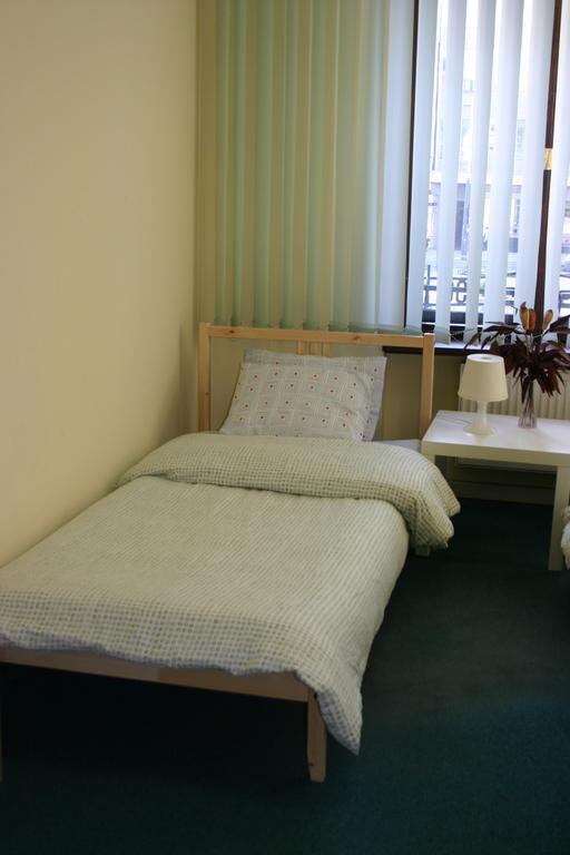Hostel Kamienica Rynek 7 Katoviçe Oda fotoğraf