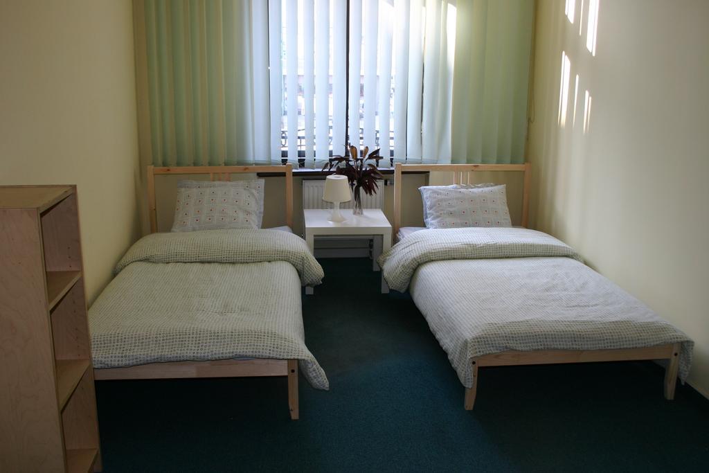 Hostel Kamienica Rynek 7 Katoviçe Oda fotoğraf