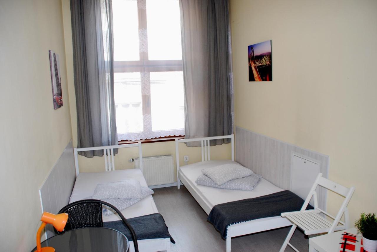 Hostel Kamienica Rynek 7 Katoviçe Dış mekan fotoğraf