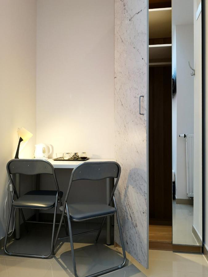Hostel Kamienica Rynek 7 Katoviçe Dış mekan fotoğraf