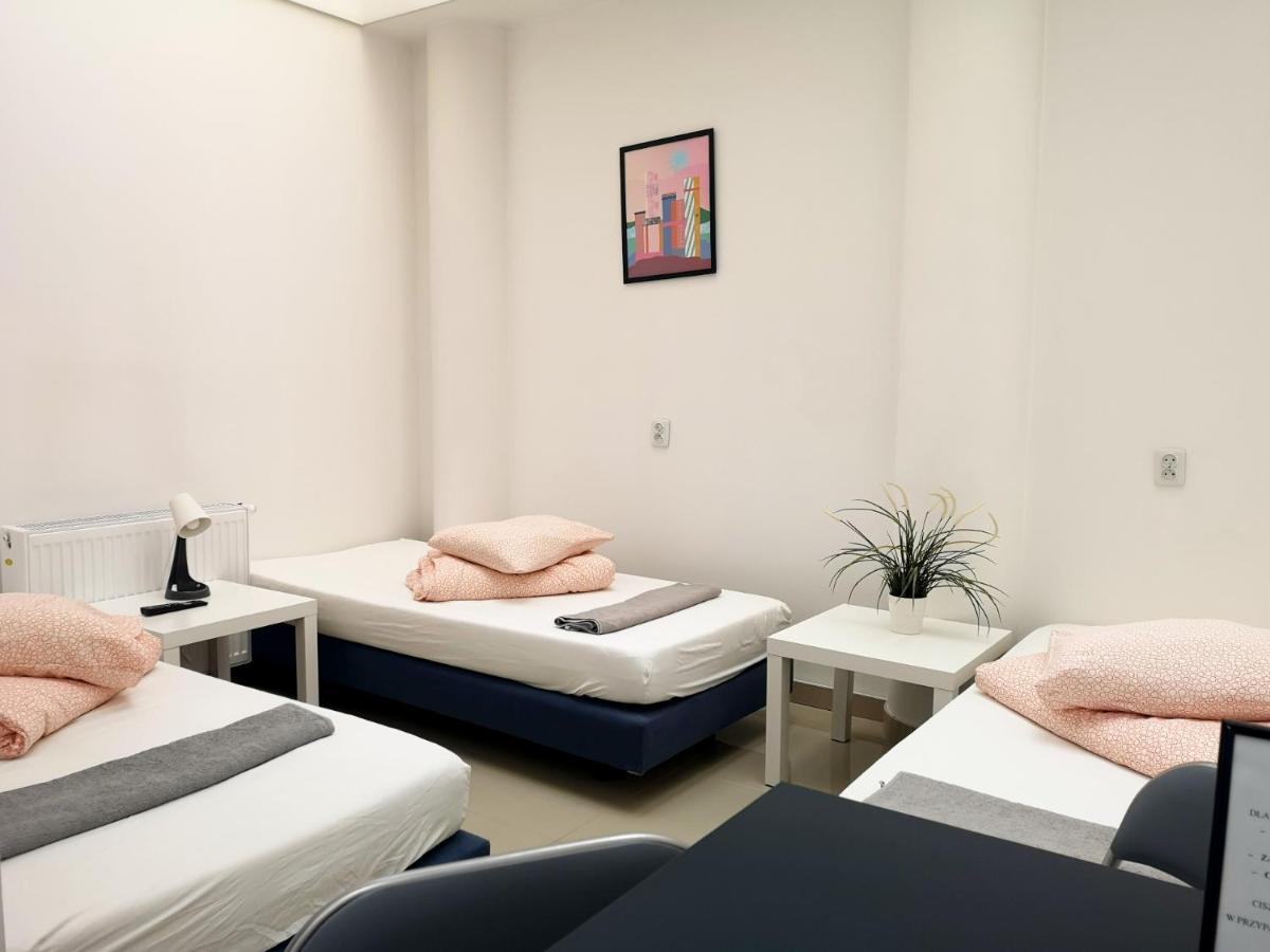 Hostel Kamienica Rynek 7 Katoviçe Dış mekan fotoğraf
