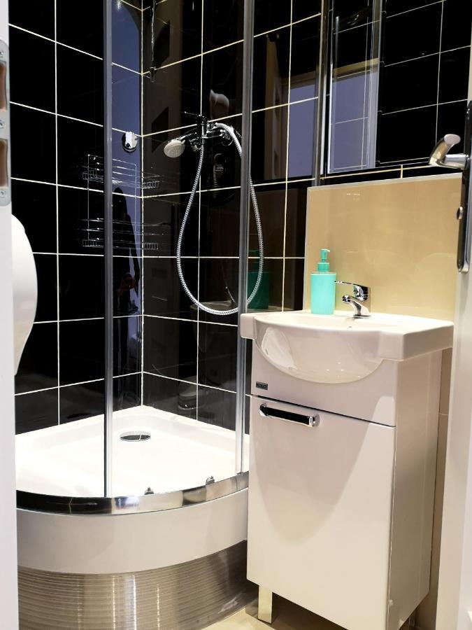 Hostel Kamienica Rynek 7 Katoviçe Dış mekan fotoğraf