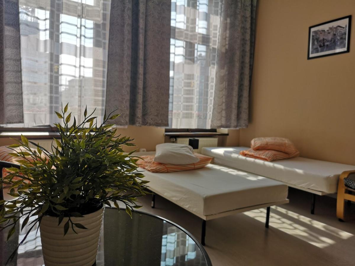 Hostel Kamienica Rynek 7 Katoviçe Dış mekan fotoğraf